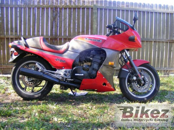 1984 Kawasaki GPZ 900 R photo